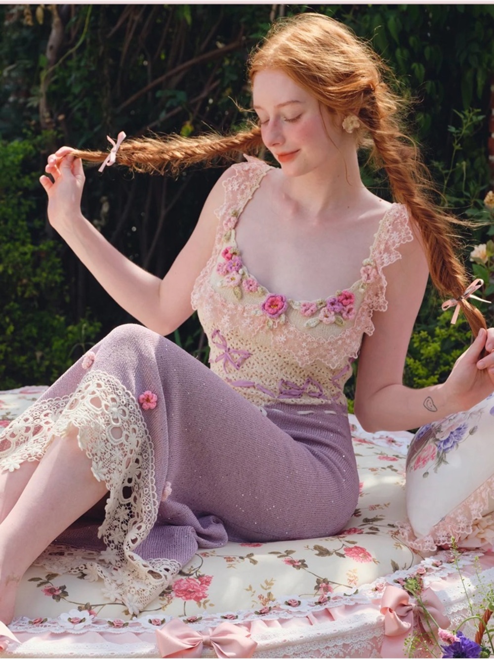 NWT LaceMade Floral Beauty Banquet Knit
